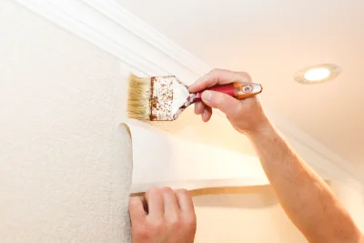 Pose de papier peint à la Charmée — revêtements muraux et toiles de verre